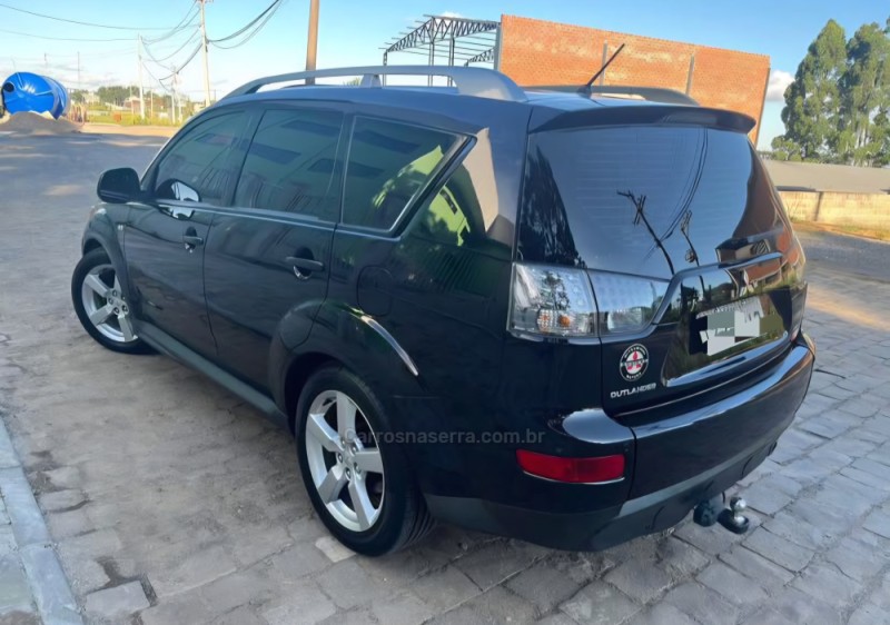 outlander 3.0 4x4 v6 24v gasolina 4p automatico 2009 caxias do sul