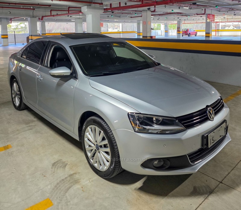JETTA 2.0 TSI DSG HIGHLINE 200CV GASOLINA 4P AUTOMÁTICO