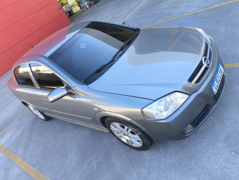 ASTRA 2.0 MPFI CD 8V GASOLINA 4P MANUAL - 2004 - FARROUPILHA