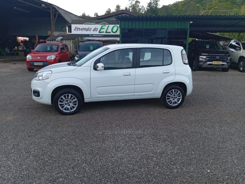 UNO 1.0 EVO WAY 8V FLEX 4P MANUAL - 2016 - PICADA CAFé