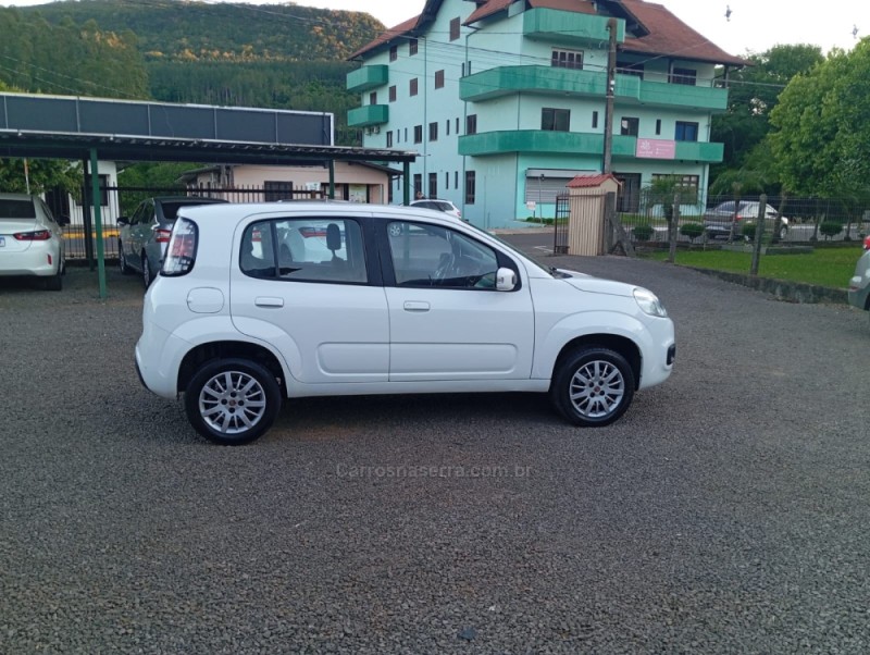 UNO 1.0 EVO WAY 8V FLEX 4P MANUAL - 2016 - PICADA CAFé