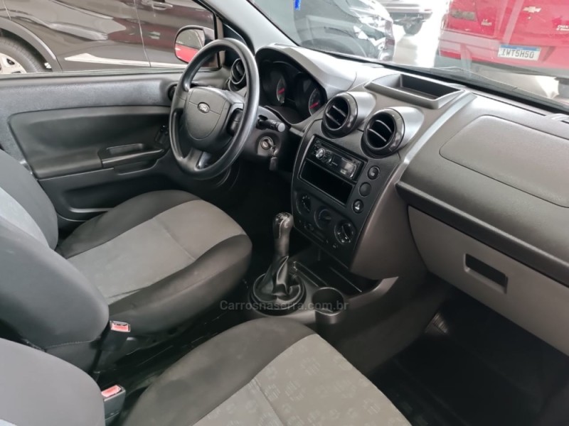 FIESTA 1.0 MPI HATCH 8V FLEX 4P MANUAL - 2011 - NOVA PETRóPOLIS