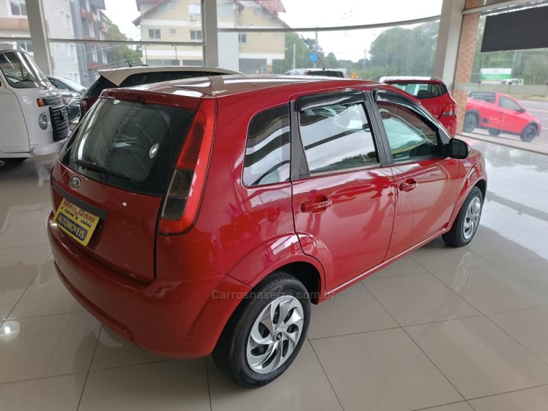 FIESTA 1.0 MPI HATCH 8V FLEX 4P MANUAL - 2011 - NOVA PETRóPOLIS