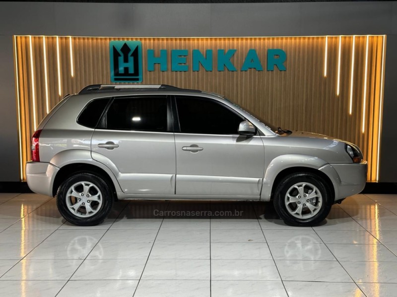 TUCSON 2.0 MPFI GLS 16V 143CV 2WD GASOLINA 4P AUTOMÁTICO - 2010 - CAMPO BOM