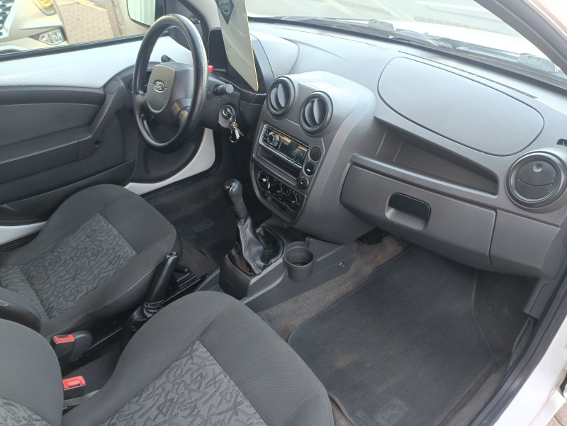 KA 1.0 MPI 8V FLEX 2P MANUAL - 2009 - BOM PRINCíPIO