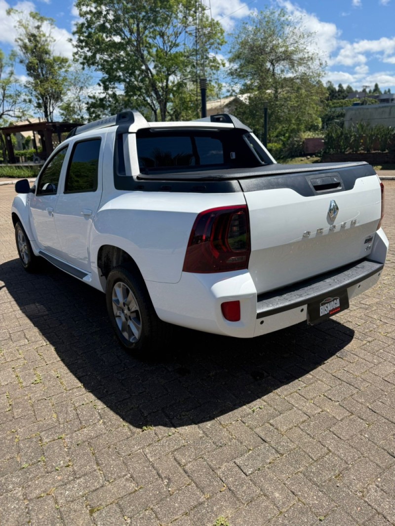 OROCH 1.6 16V DYNAMIQUE FLEX 4P MANUAL - 2022 - BROCHIER