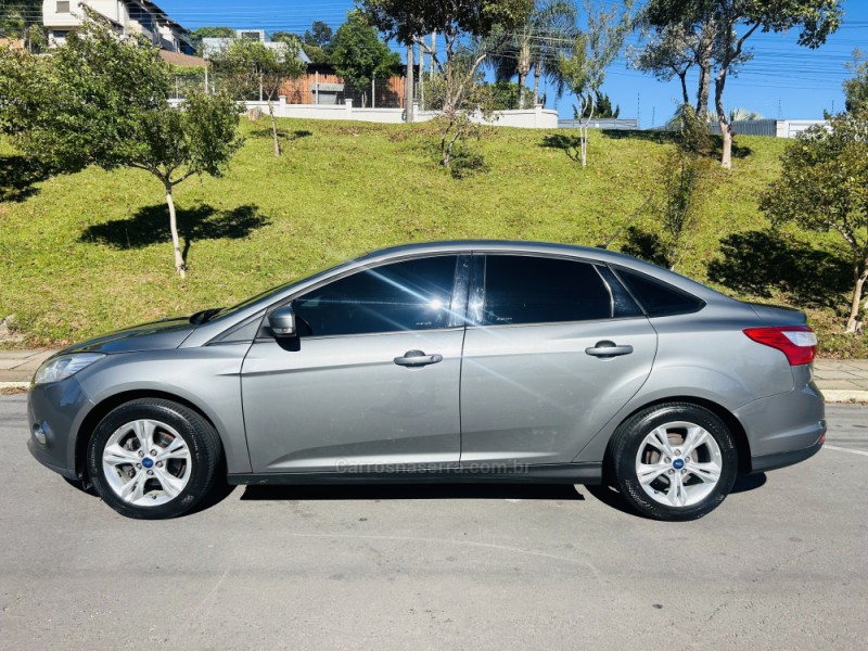 FOCUS 2.0 SE PLUS SEDAN 16V FLEX 4P AUTOMÁTICO - 2015 - BENTO GONçALVES