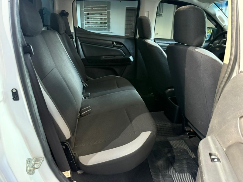 S10 2.5 ADVANTAGE 4X2 CD FLEX 4P MANUAL - 2017 - FARROUPILHA