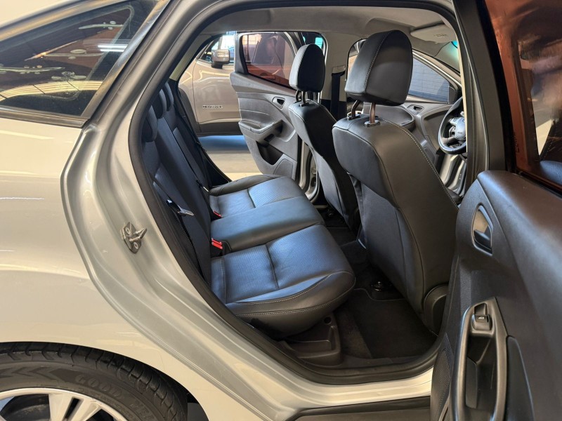 FOCUS 2.0 16V FLEX 4P AUTOMÁTICO - 2014 - CAXIAS DO SUL