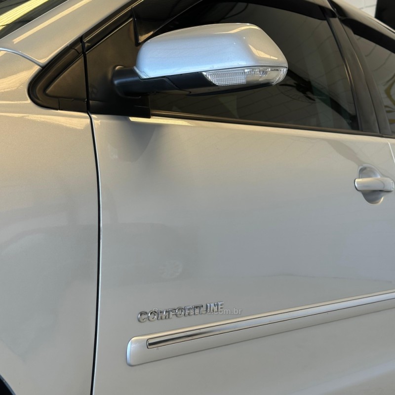 POLO 2.0 MI COMFORTLINE 8V GASOLINA 4P MANUAL - 2011 - NOVO HAMBURGO