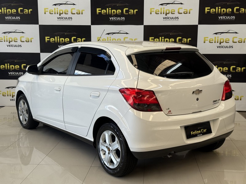 ONIX 1.4 MPFI LT 8V FLEX 4P MANUAL - 2013 - CAXIAS DO SUL