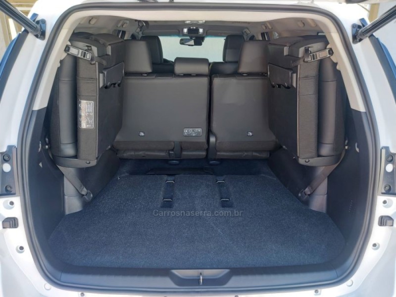 HILUX SW4 2.8 4X4 SRX PLATINUM TURBO 7 LUGARES DIESEL 4P AUTOMÁTICO - 2025 - NOVO HAMBURGO