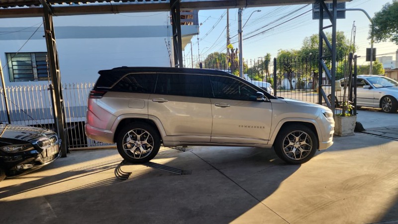 COMMANDER 1.3 OVERLAND T270 16V 4X2 TURBO FLEX 4P AUTOMÁTICO - 2022 - CAXIAS DO SUL