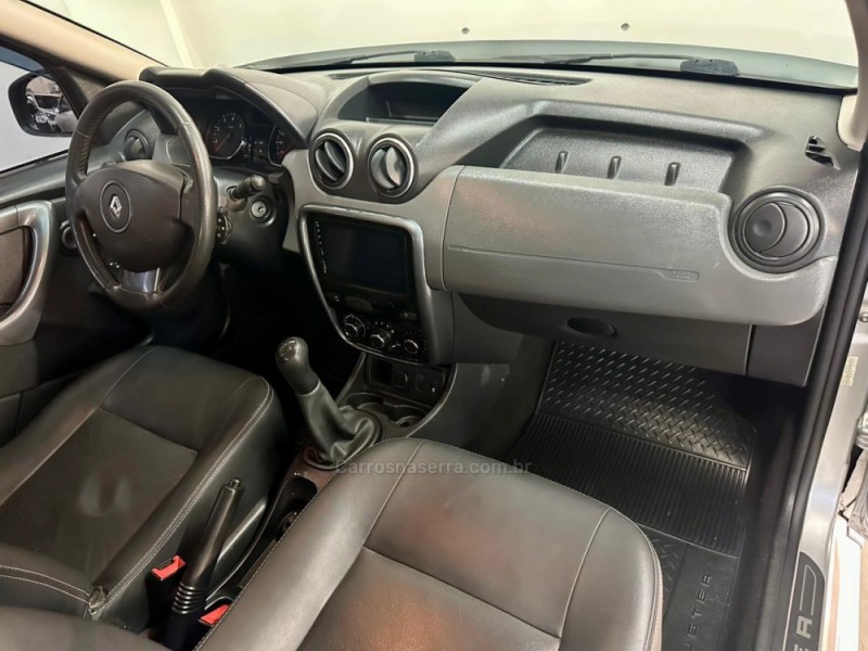 DUSTER 1.6 DYNAMIQUE 4X2 16V FLEX 4P MANUAL - 2013 - CAXIAS DO SUL