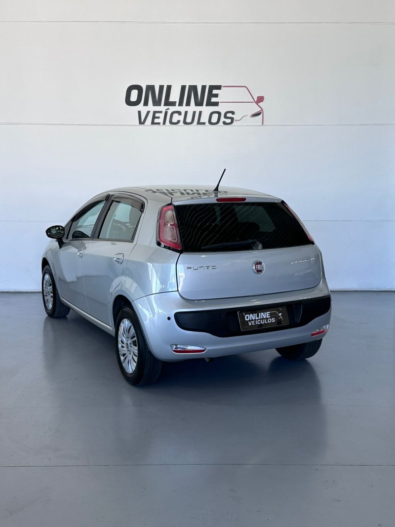PUNTO 1.4 ATTRACTIVE 8V FLEX 4P MANUAL - 2015 - FARROUPILHA