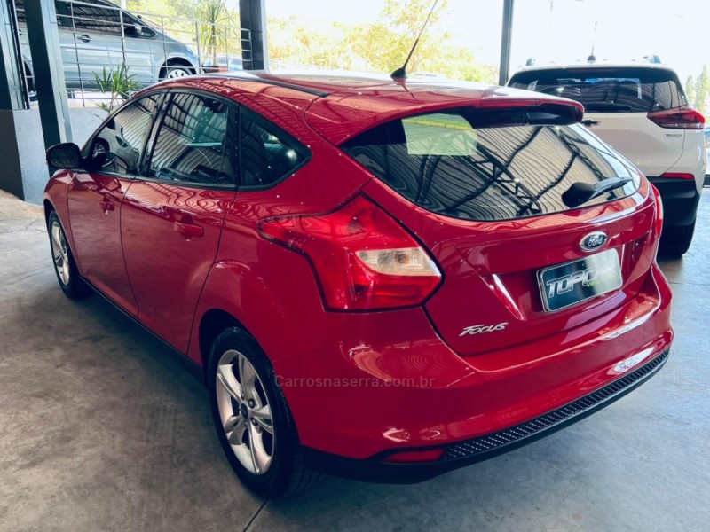 FOCUS 1.6 SE 16V FLEX 4P MANUAL - 2014 - CAMPO BOM