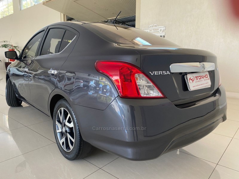 VERSA 1.6 16V FLEX UNIQUE 4P MANUAL - 2016 - LAJEADO