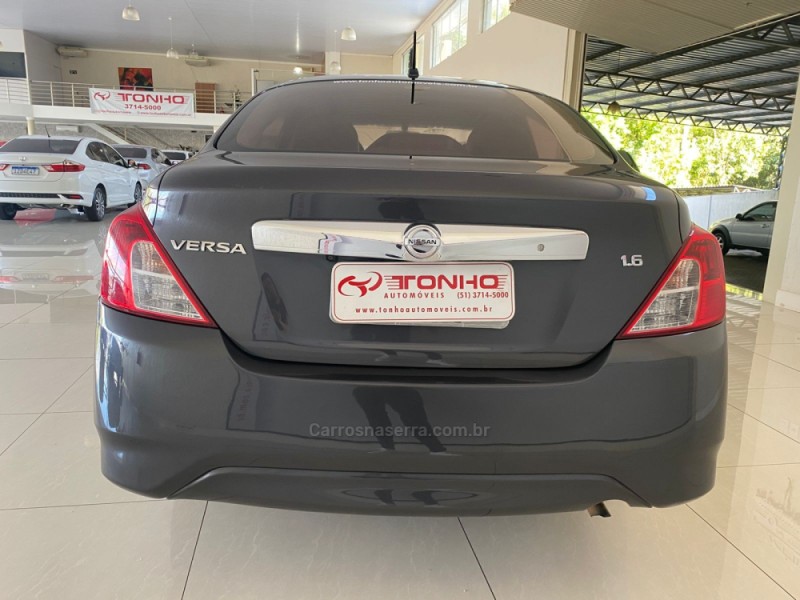 VERSA 1.6 16V FLEX UNIQUE 4P MANUAL - 2016 - LAJEADO