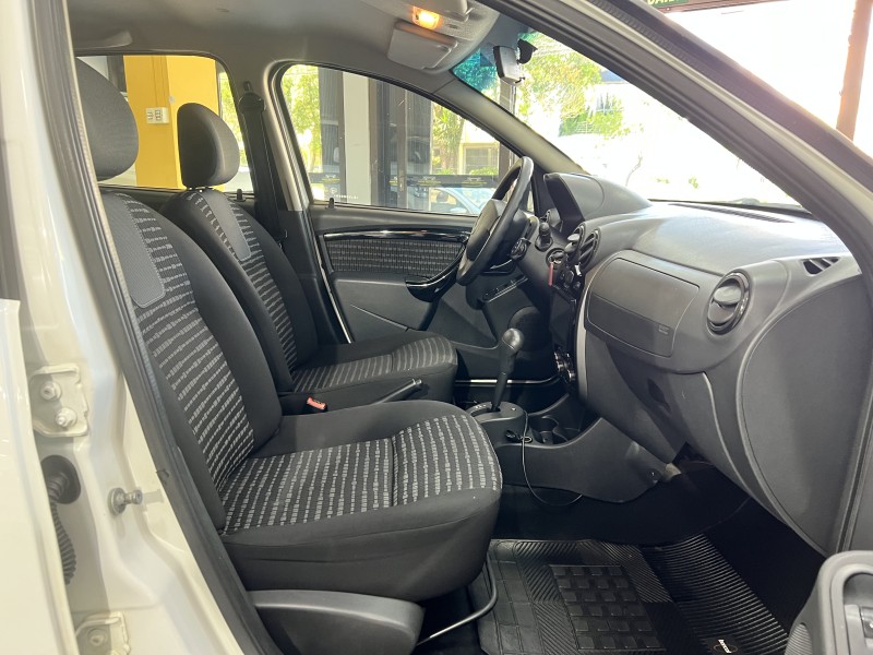 SANDERO 1.6 PRIVILÉGE 8V FLEX 4P AUTOMÁTICO - 2014 - CAXIAS DO SUL