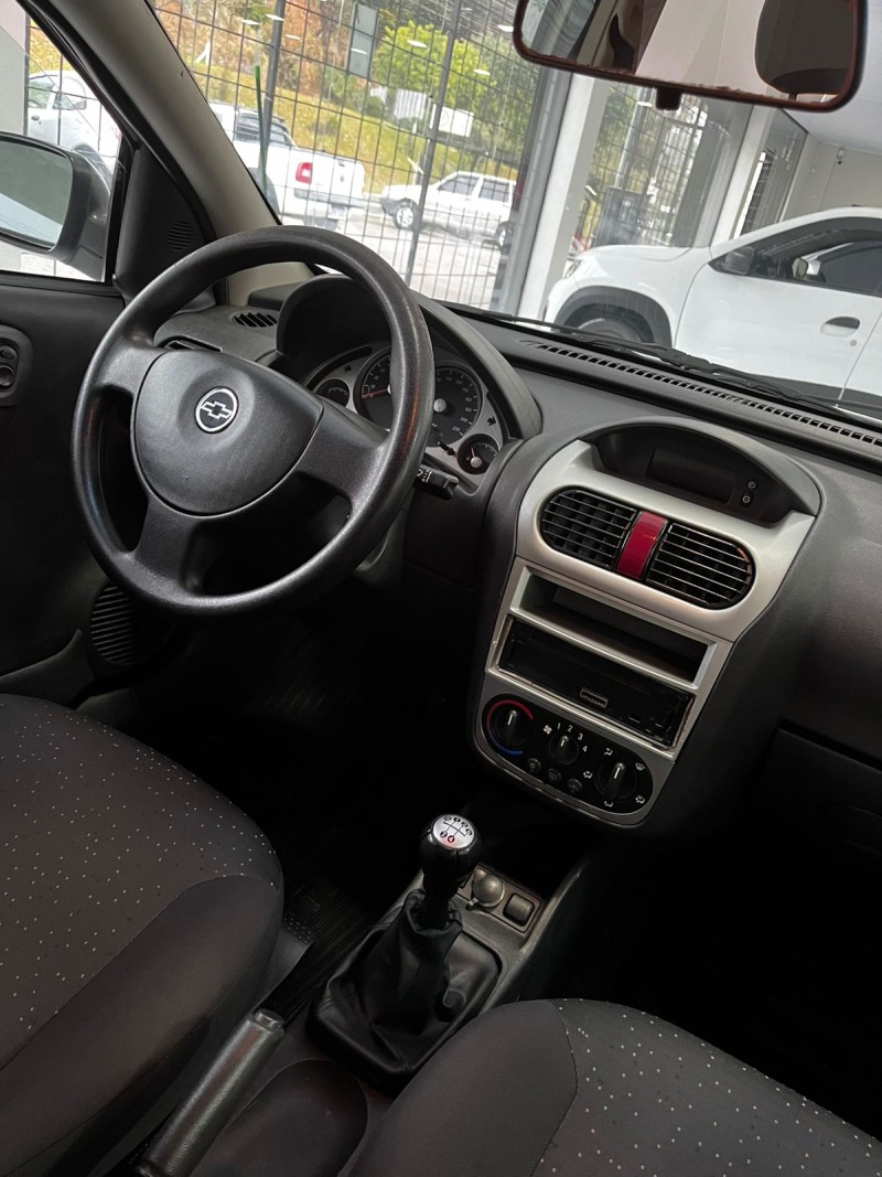 CORSA 1.4 MPFI PREMIUM 8V FLEX 4P MANUAL - 2009 - CAXIAS DO SUL