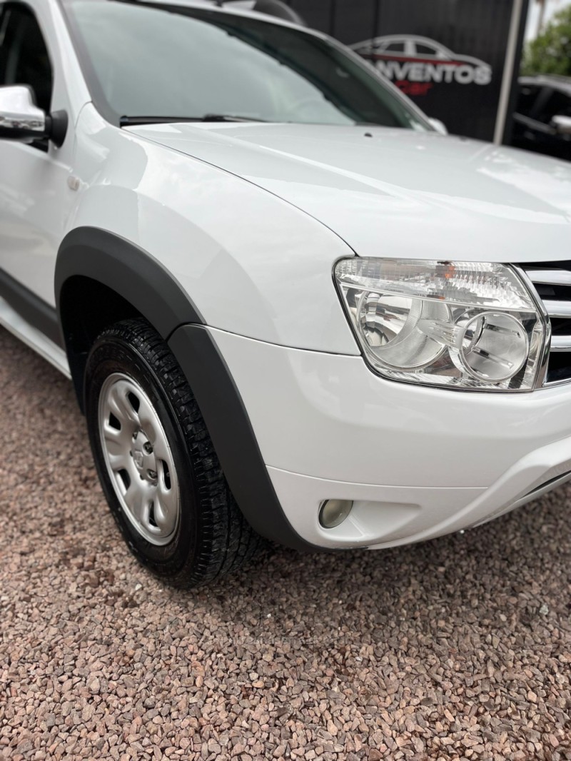 DUSTER 1.6 DYNAMIQUE 4X2 16V FLEX 4P MANUAL - 2015 - LAJEADO