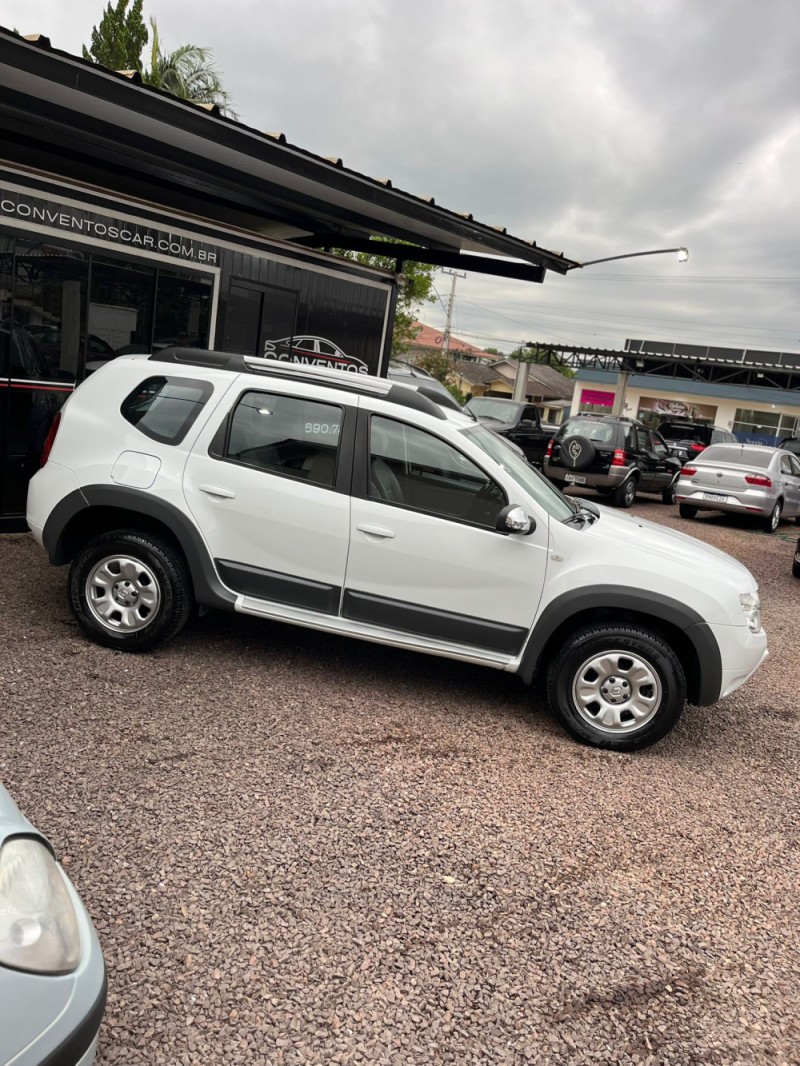 DUSTER 1.6 DYNAMIQUE 4X2 16V FLEX 4P MANUAL - 2015 - LAJEADO