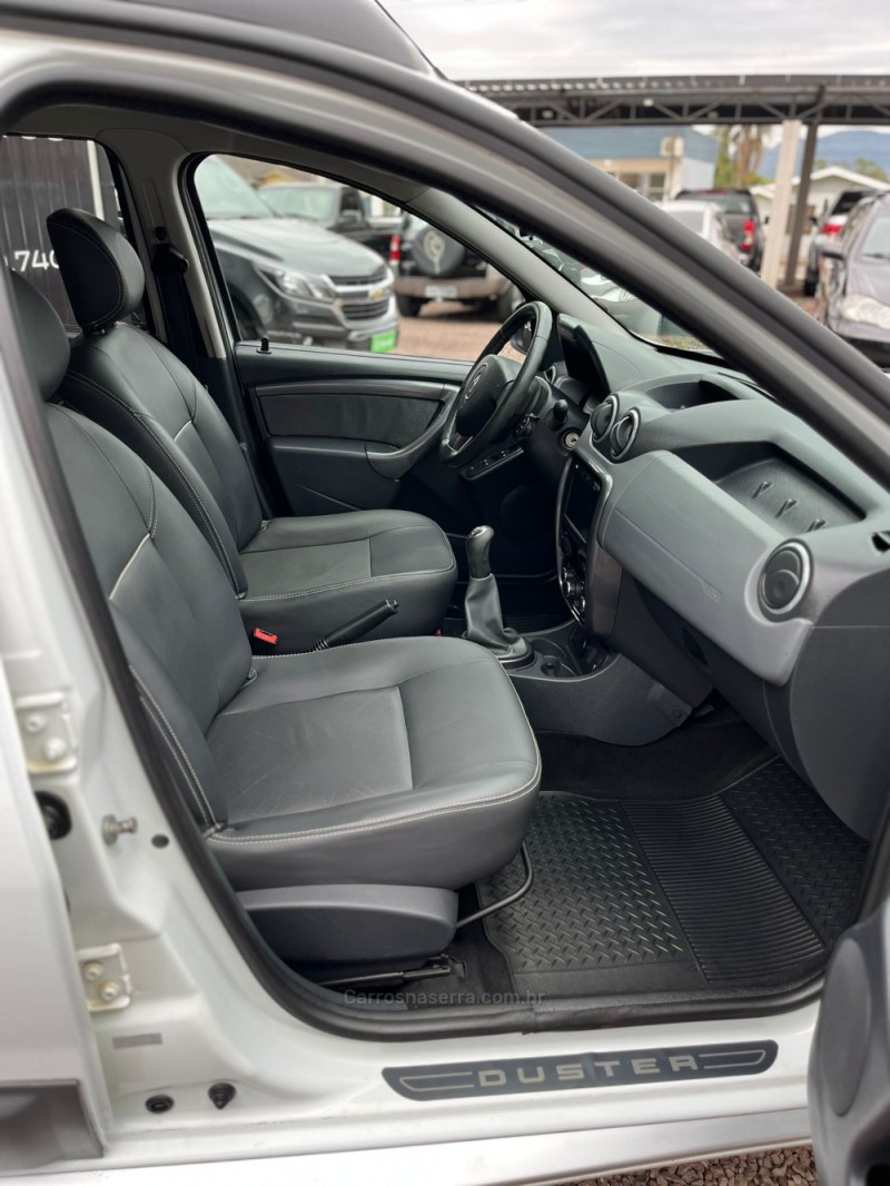 DUSTER 1.6 DYNAMIQUE 4X2 16V FLEX 4P MANUAL - 2015 - LAJEADO