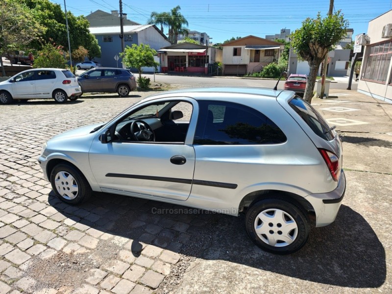 CELTA 1.0 MPFI SPIRIT 8V FLEX 2P MANUAL - 2011 - GUAPORé