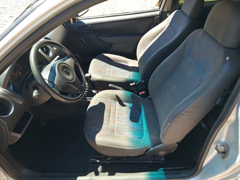 CELTA 1.0 MPFI SPIRIT 8V FLEX 2P MANUAL - 2011 - GUAPORé