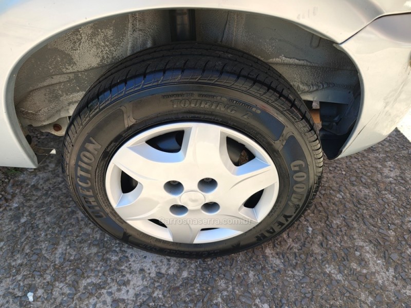 CELTA 1.0 MPFI SPIRIT 8V FLEX 2P MANUAL - 2011 - GUAPORé