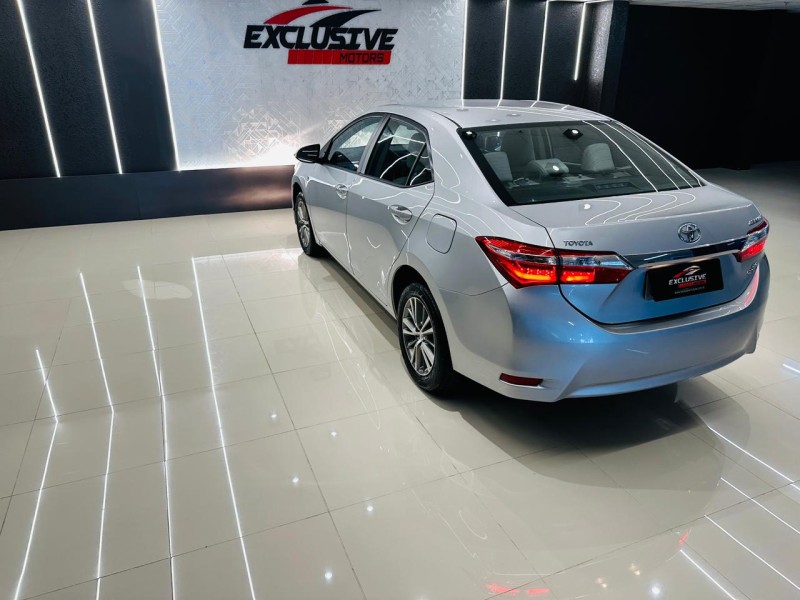 COROLLA 2.0 XEI 16V FLEX 4P AUTOMÁTICO - 2015 - CAXIAS DO SUL