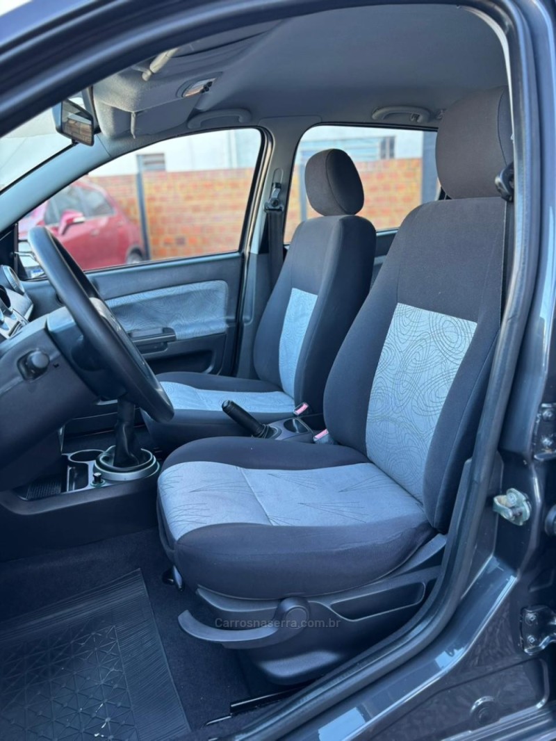 FIESTA 1.6 MPI CLASS SEDAN 8V FLEX 4P MANUAL - 2009 - LAJEADO