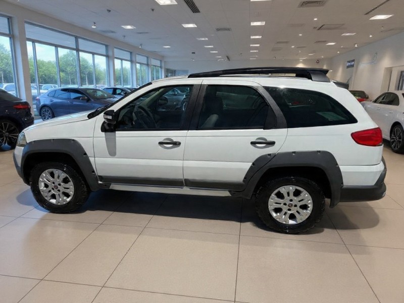 PALIO 1.8 MPI ADVENTURE LOCKER WEEKEND 8V FLEX 4P MANUAL - 2009 - NOVA PETRóPOLIS