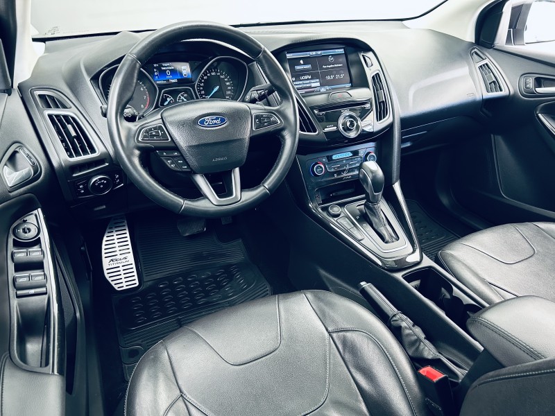 FOCUS 2.0 TITANIUM PLUS FASTBACK 16V FLEX 4P AUTOMÁTICO - 2016 - CAXIAS DO SUL