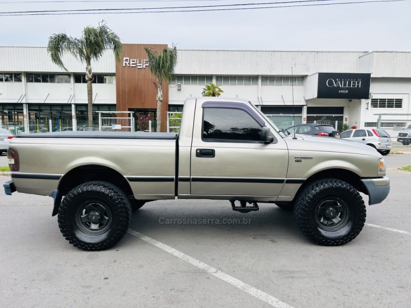 RANGER 2.3 XLS 4X2 CS 16V GASOLINA 2P MANUAL - 2006 - BENTO GONçALVES