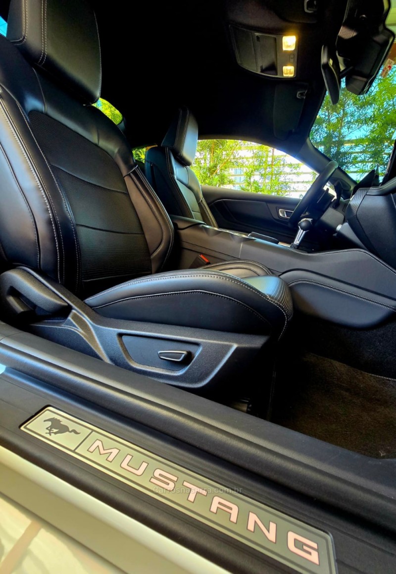 MUSTANG 4.6 GT PREMIUM COUPÉ V8 24V GASOLINA 2P AUTOMÁTICO - 2024 - LAJEADO