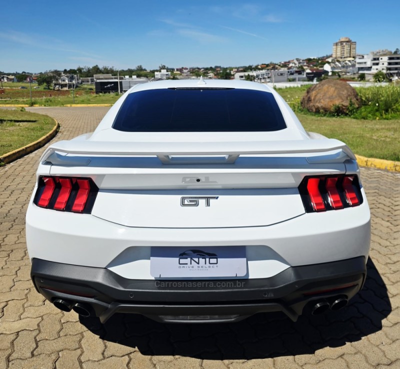 MUSTANG 4.6 GT PREMIUM COUPÉ V8 24V GASOLINA 2P AUTOMÁTICO - 2024 - LAJEADO
