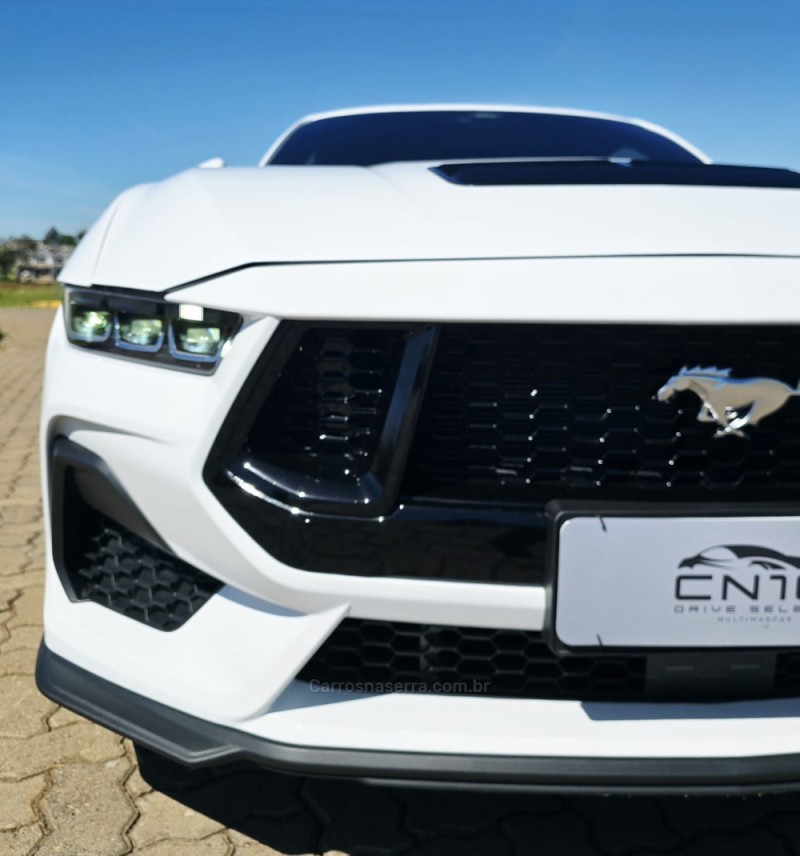 MUSTANG 4.6 GT PREMIUM COUPÉ V8 24V GASOLINA 2P AUTOMÁTICO - 2024 - LAJEADO