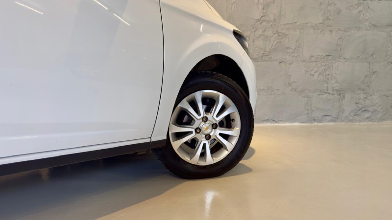 PRISMA 1.4 MPFI LTZ 8V FLEX 4P MANUAL - 2014 - CAXIAS DO SUL