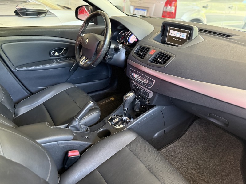 FLUENCE 2.0 DYNAMIQUE PLUS 16V FLEX 4P AUTOMÁTICO - 2018 - NOVA PETRóPOLIS