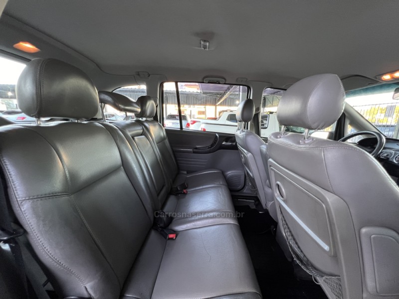 ZAFIRA 2.0 MPFI ELITE 8V FLEX 4P MANUAL - 2012 - BOM PRINCíPIO