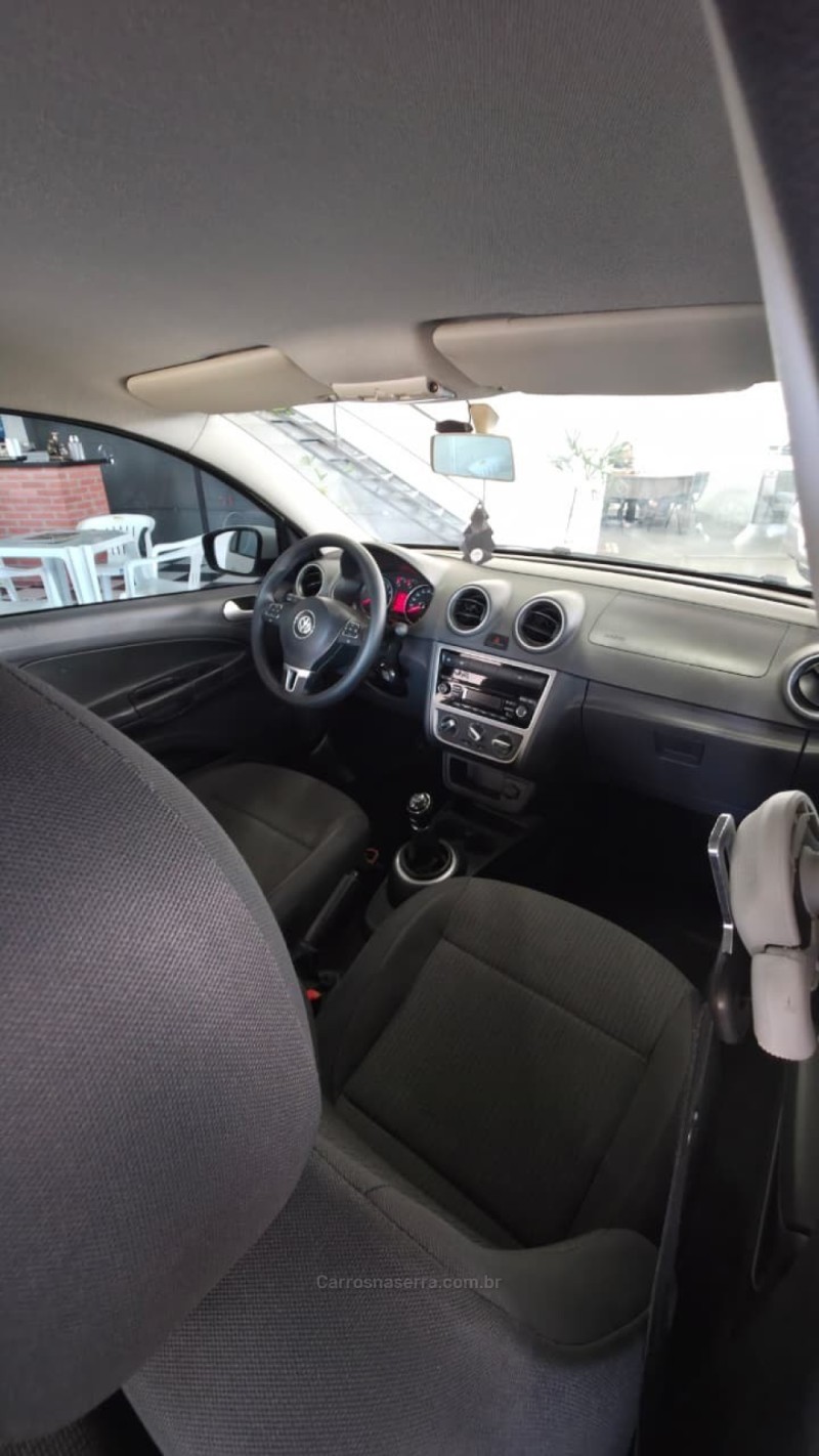 VOYAGE 1.0 I TREND 16V FLEX 4P MANUAL - 2014 - MONTENEGRO