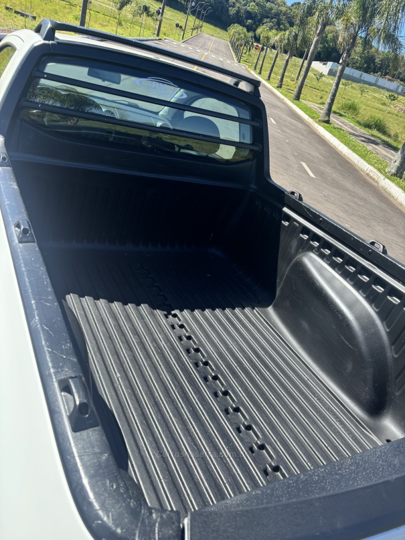 SAVEIRO 1.6 CL CS 8V GASOLINA 2P MANUAL - 2011 - CARLOS BARBOSA