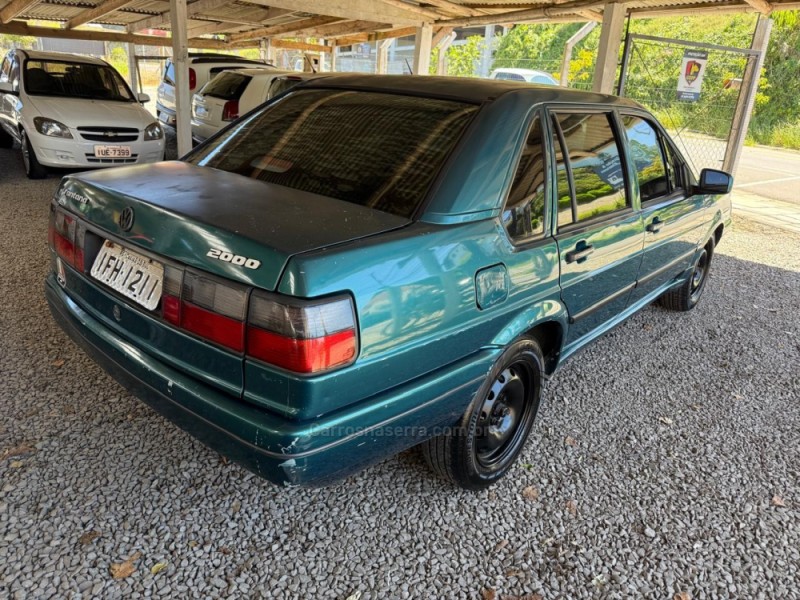 SANTANA 2.0 MI 8V GASOLINA 4P MANUAL - 1996 - FARROUPILHA