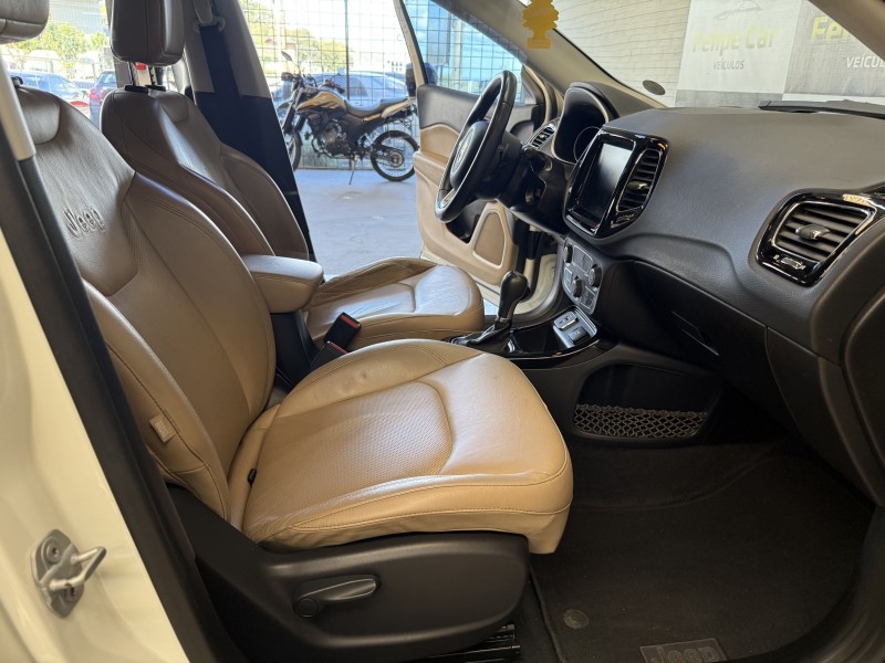 COMPASS 2.0 16V FLEX LIMITED AUTOMÁTICO - 2017 - CAXIAS DO SUL