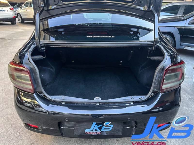 LOGAN 1.0 ZEN 12V FLEX 4P MANUAL - 2021 - NOVO HAMBURGO