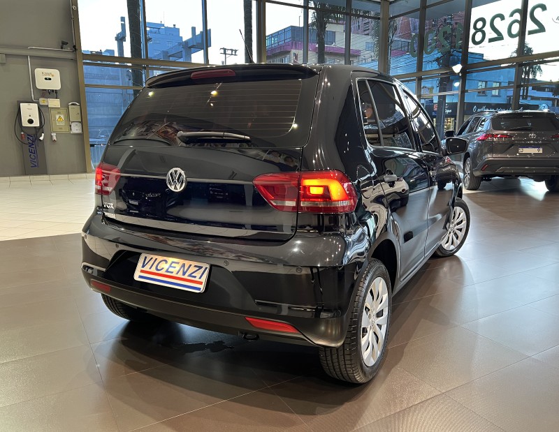 FOX 1.0 MPI TRENDLINE 12V FLEX 4P MANUAL - 2017 - FARROUPILHA