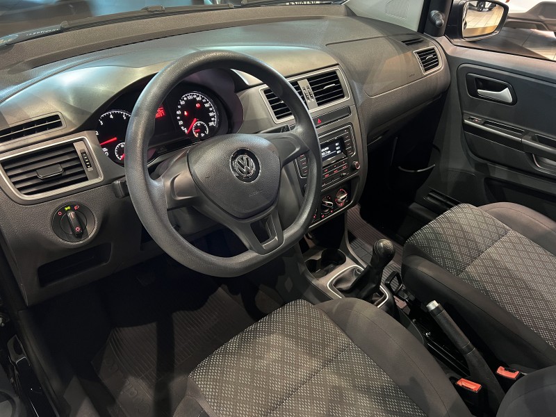 FOX 1.0 MPI TRENDLINE 12V FLEX 4P MANUAL - 2017 - FARROUPILHA