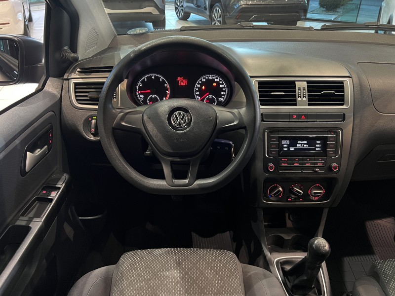 FOX 1.0 MPI TRENDLINE 12V FLEX 4P MANUAL - 2017 - FARROUPILHA