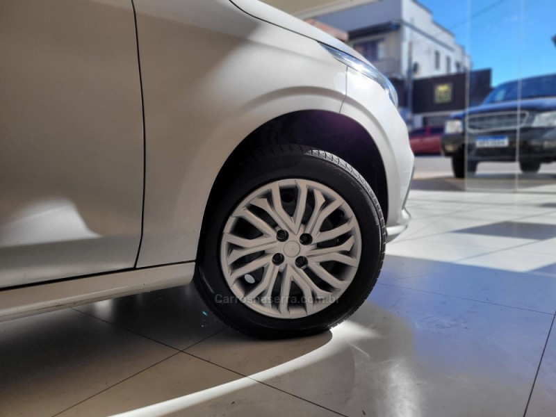 ARGO 1.0 DRIVE 6V FLEX 4P MANUAL - 2022 - CANELA